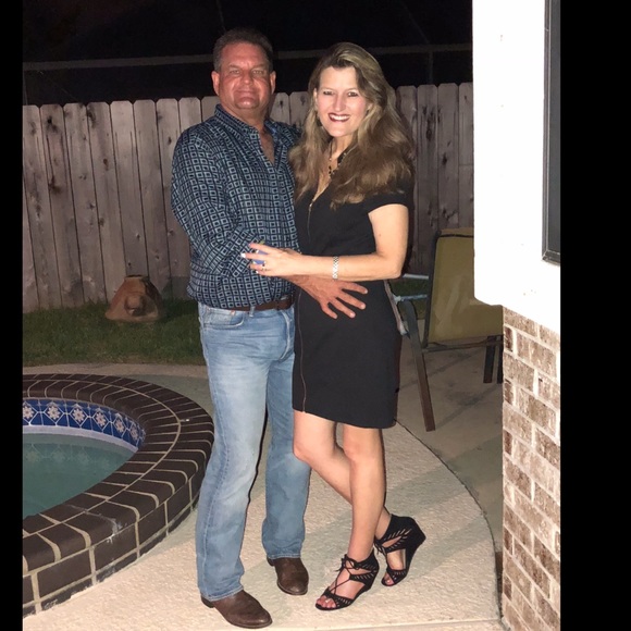 Meet your Posh Ambassador, Shannon G. Victoria, TX - Picture 5 of 8